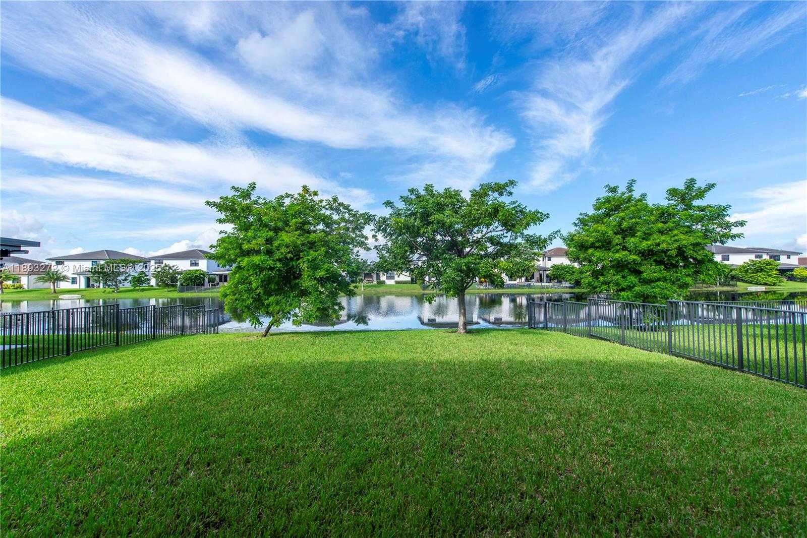Small Image of 4426 SOUTH WEST 173RD AVE, Miramar Number 16
