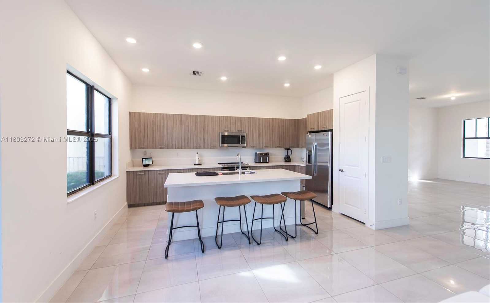 Small Image of 4426 SOUTH WEST 173RD AVE, Miramar Number 6
