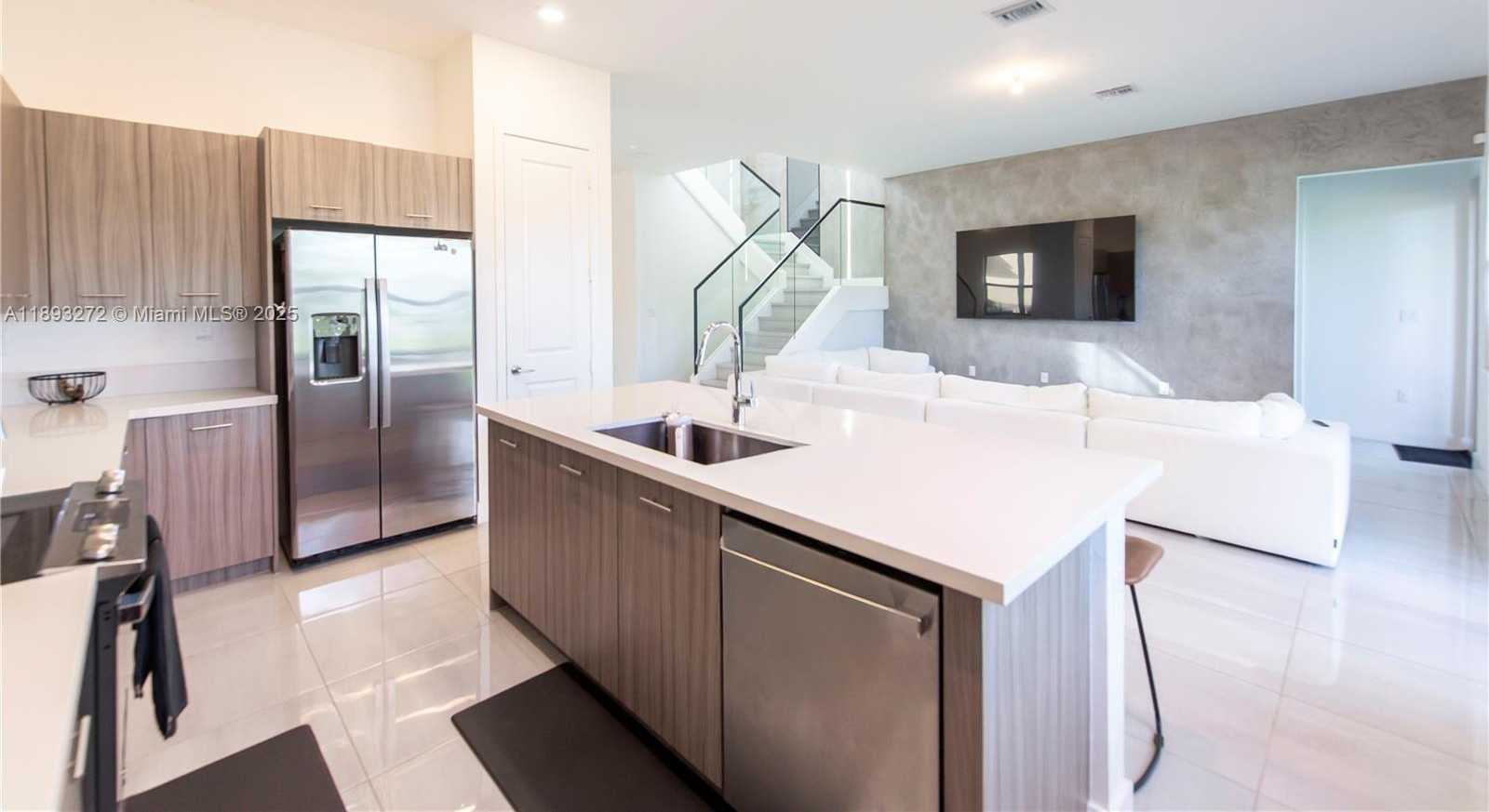 Small Image of 4426 SOUTH WEST 173RD AVE, Miramar Number 7