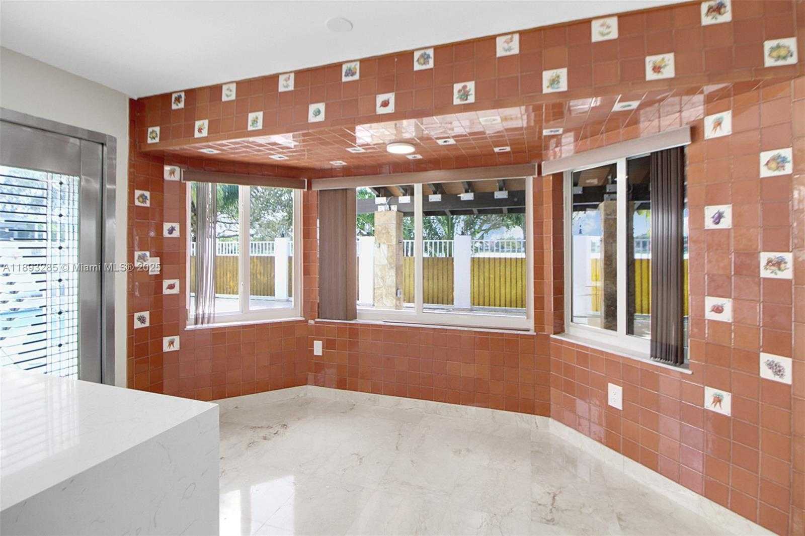 Small Image of 8416 NORTH WEST 201ST ST, Hialeah Number 12