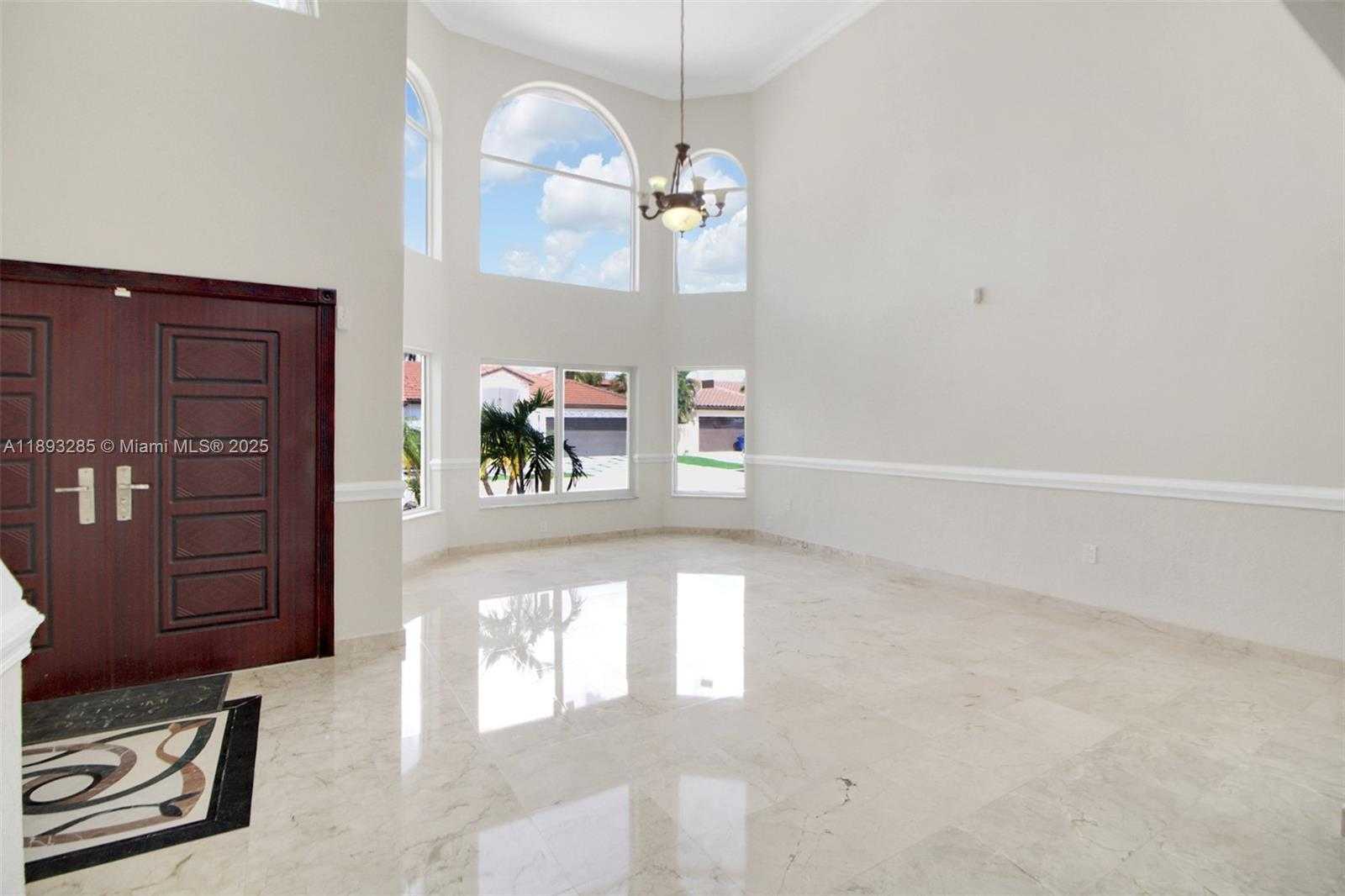 Small Image of 8416 NORTH WEST 201ST ST, Hialeah Number 14