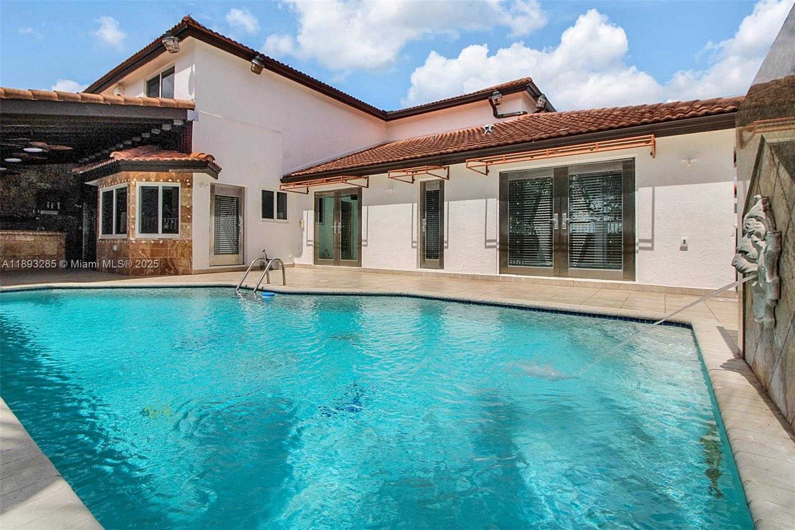 Small Image of 8416 NORTH WEST 201ST ST, Hialeah Number 2