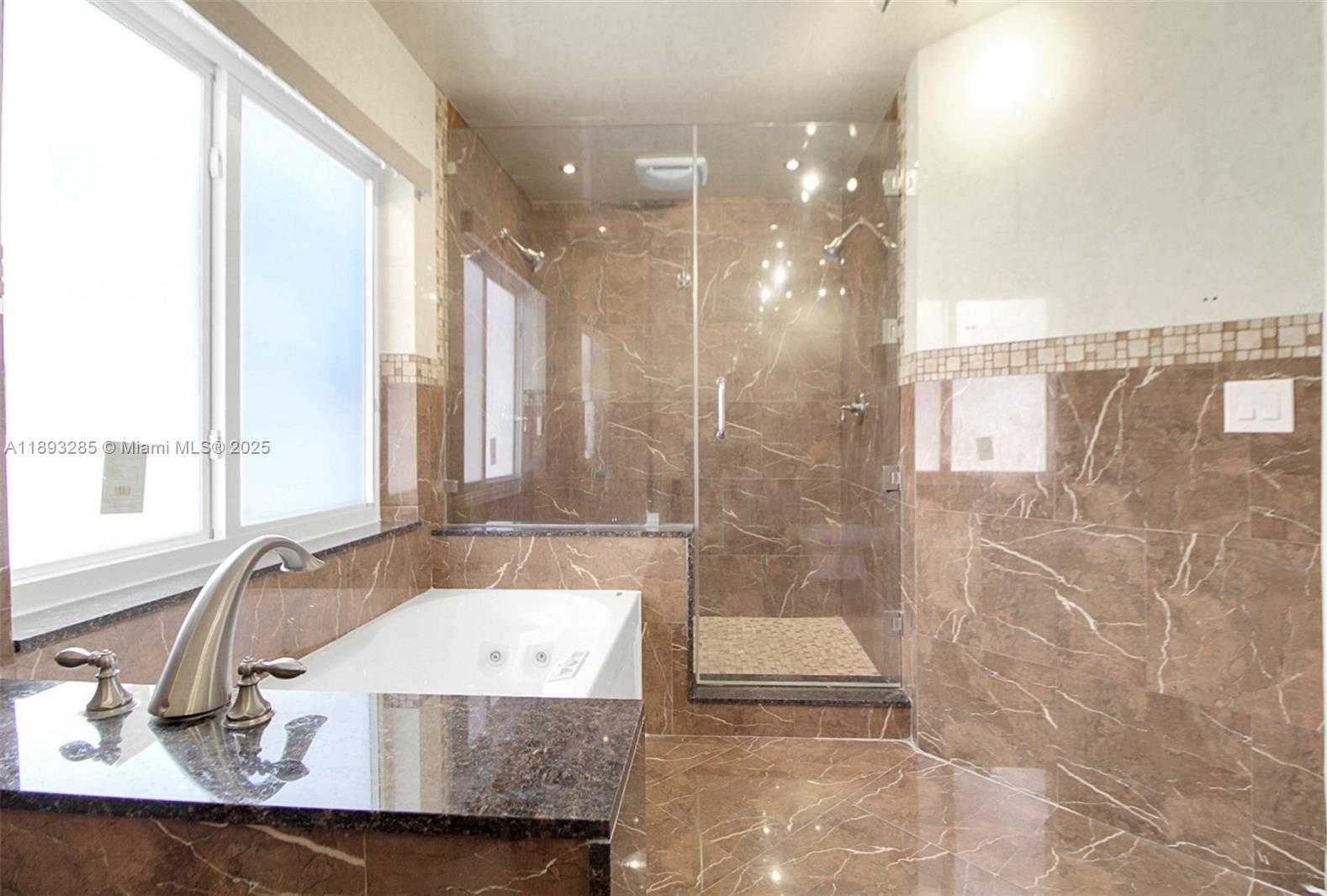 Small Image of 8416 NORTH WEST 201ST ST, Hialeah Number 23