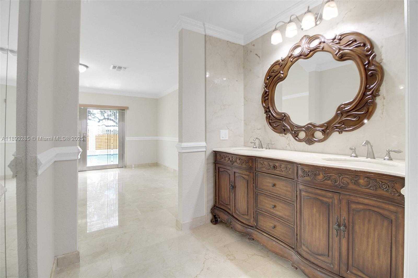 Small Image of 8416 NORTH WEST 201ST ST, Hialeah Number 24