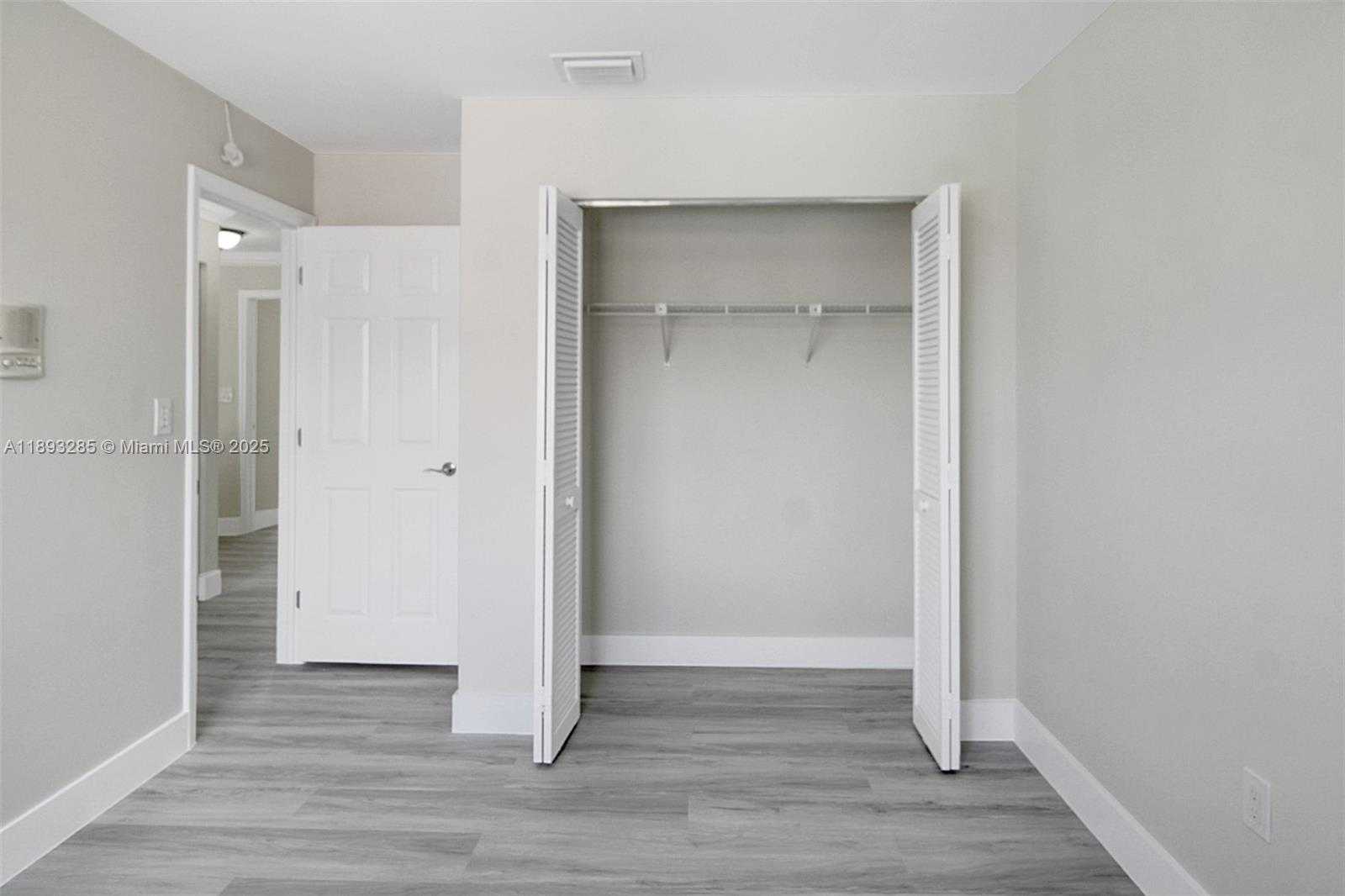 Small Image of 8416 NORTH WEST 201ST ST, Hialeah Number 29