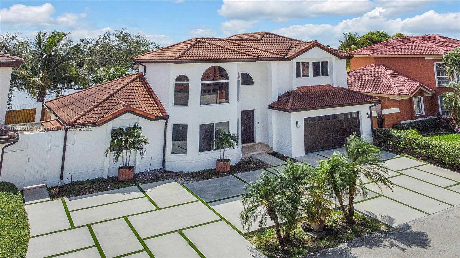 Small Image of 8416 NORTH WEST 201ST ST, Hialeah Number 40