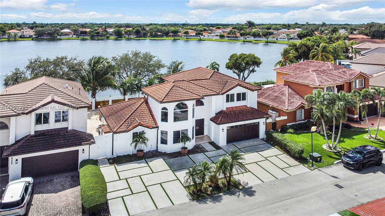 Small Image of 8416 NORTH WEST 201ST ST, Hialeah Number 6