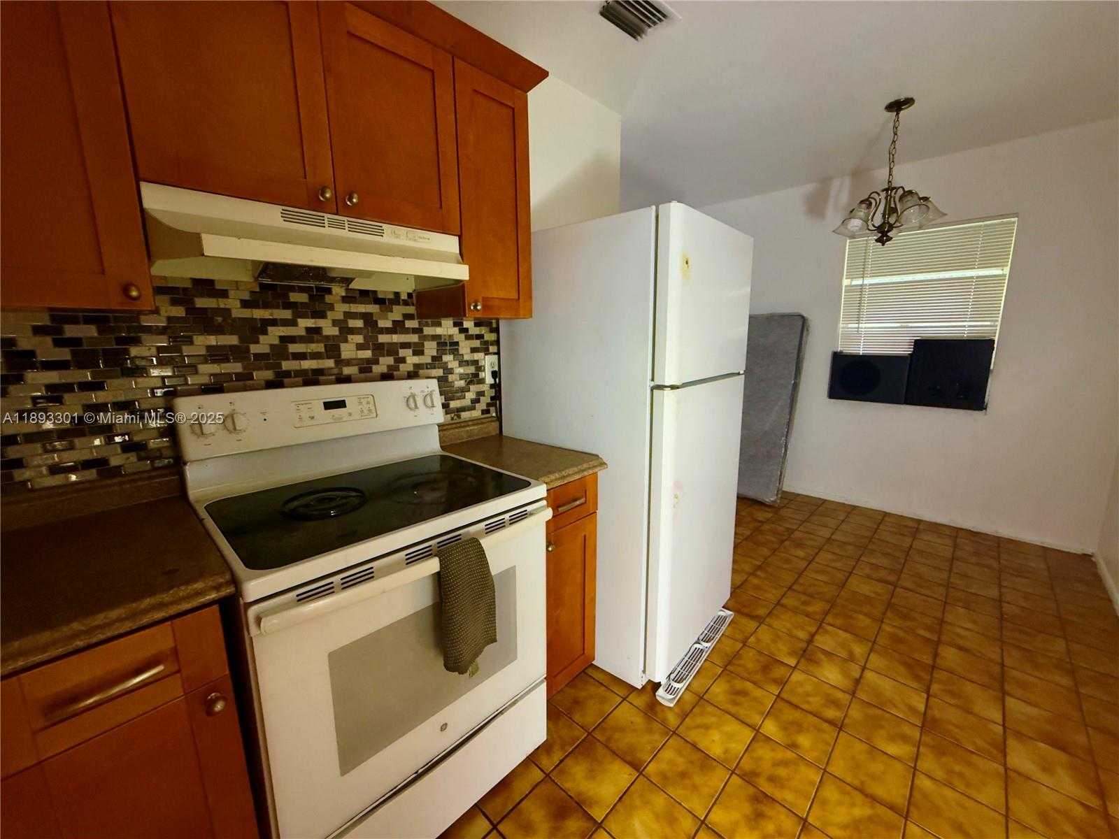 Small Image of 3411 NORTH WEST 5TH CT, Lauderhill Number 5