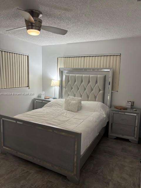 Small Image of 12510 WEST GOLF DR, Miami Number 9
