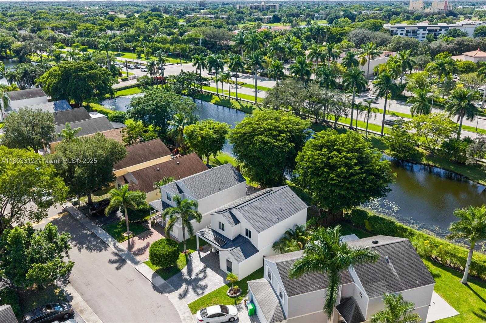 Small Image of 139 SOUTH WEST 159TH WAY, Sunrise Number 35