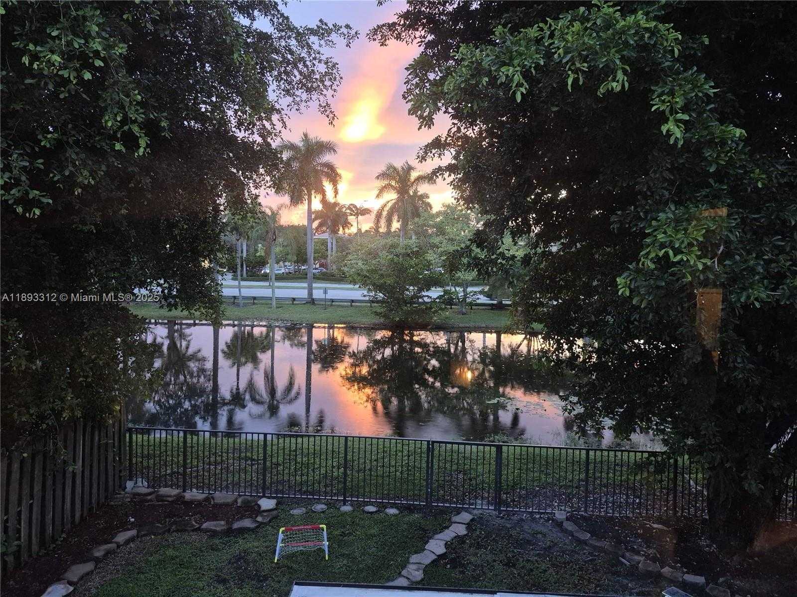 Small Image of 139 SOUTH WEST 159TH WAY, Sunrise Number 5