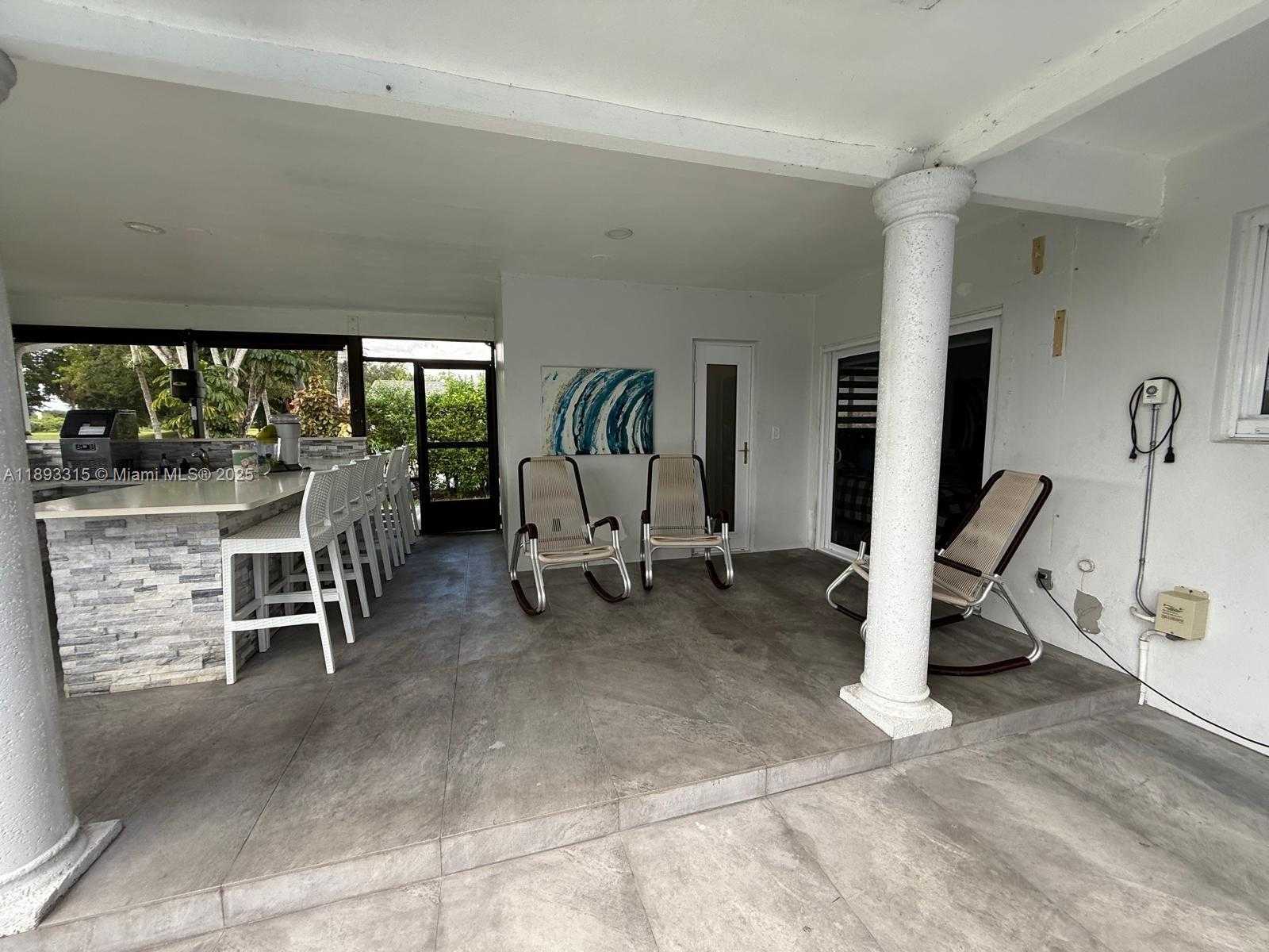 Small Image of 19150 SOUTH SAINT ANDREWS DR, Hialeah Number 63