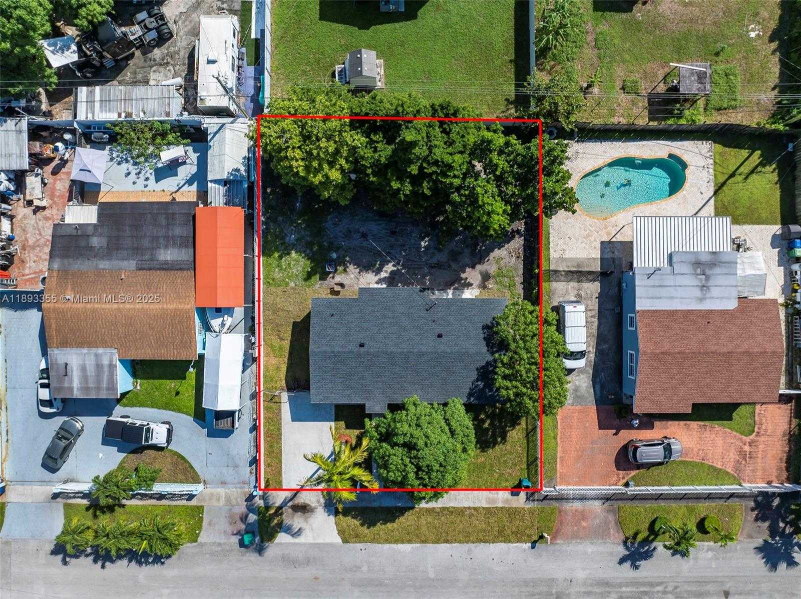 Small Image of 18931 NORTH WEST 44TH AVE, Miami Gardens Number 23