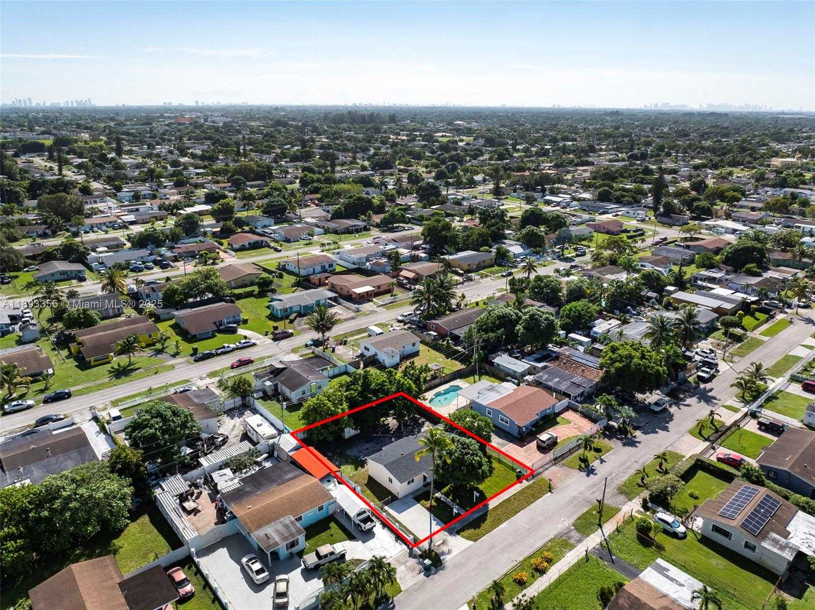 Small Image of 18931 NORTH WEST 44TH AVE, Miami Gardens Number 25