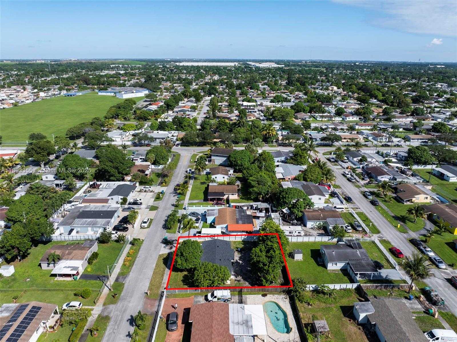 Small Image of 18931 NORTH WEST 44TH AVE, Miami Gardens Number 30