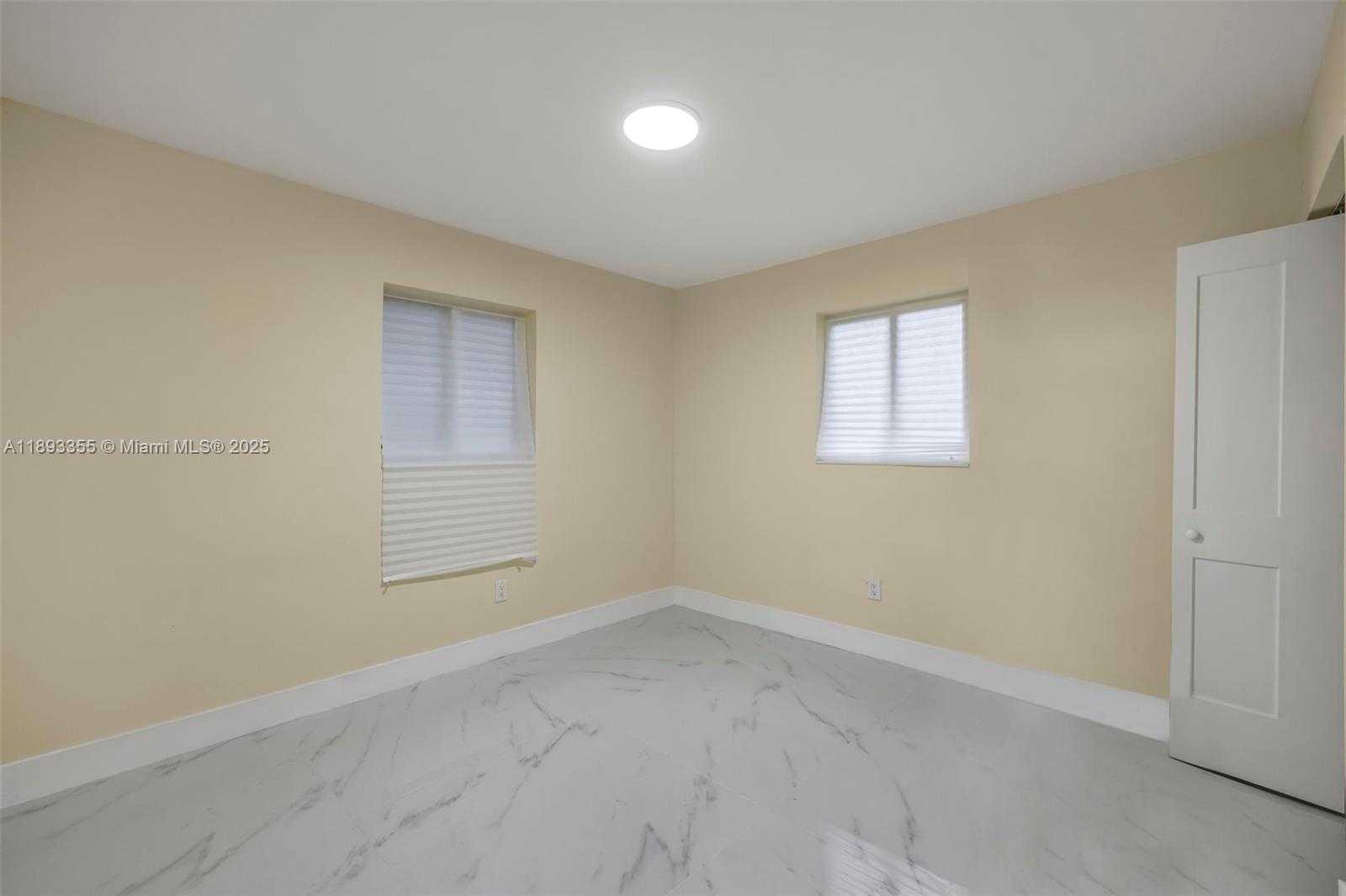 Small Image of 18931 NORTH WEST 44TH AVE, Miami Gardens Number 9