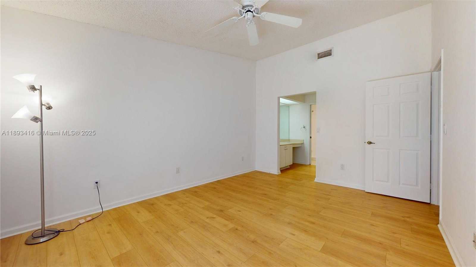 Small Image of 480 SOUTH EAST 21ST LN, Homestead Number 12