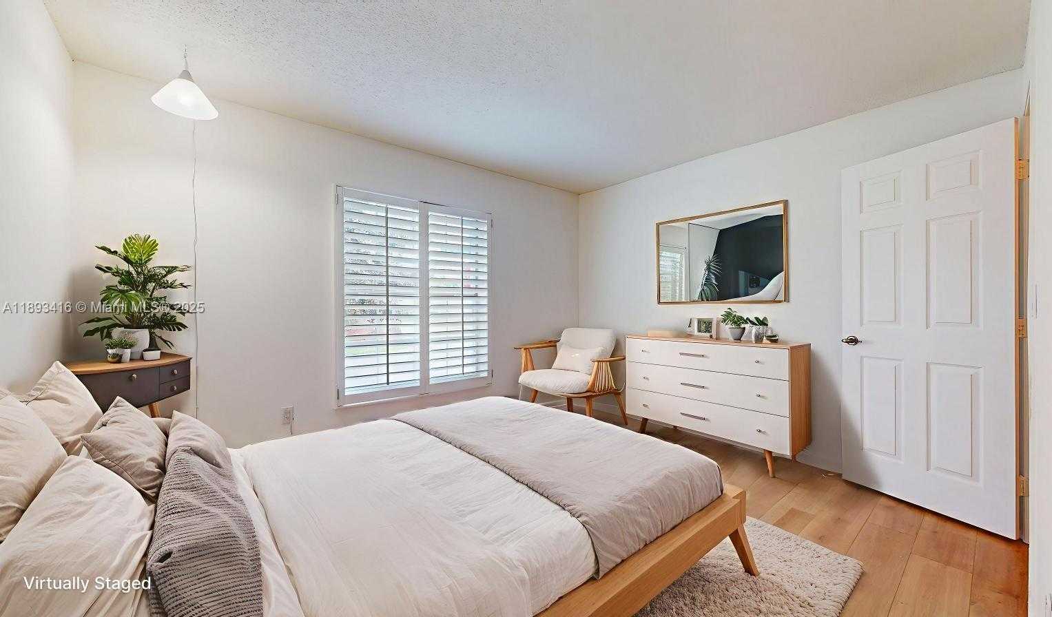 Small Image of 480 SOUTH EAST 21ST LN, Homestead Number 14