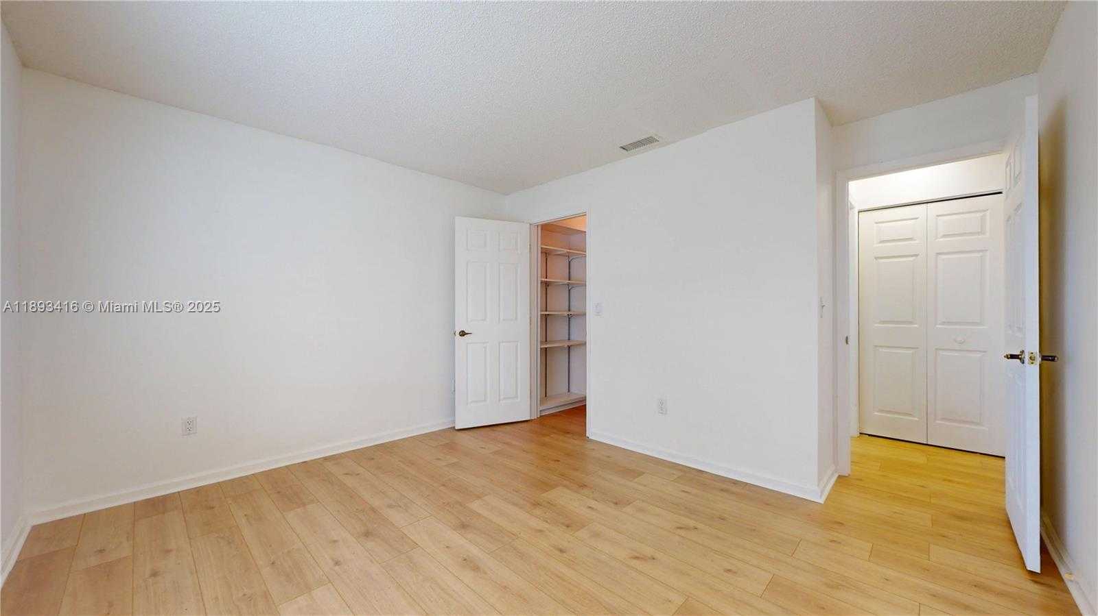 Small Image of 480 SOUTH EAST 21ST LN, Homestead Number 15