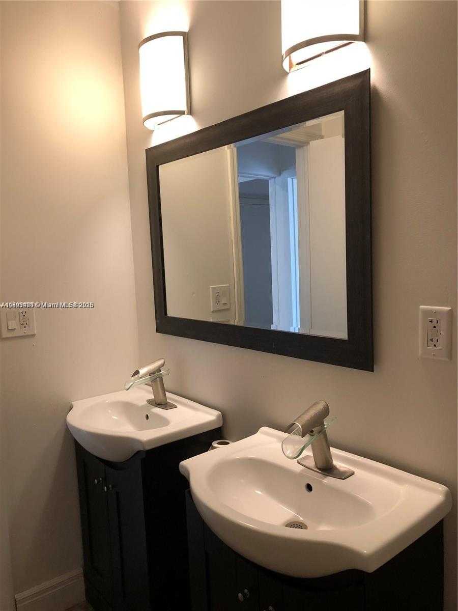 Small Image of 3309 ACAPULCO DR, Miramar Number 13