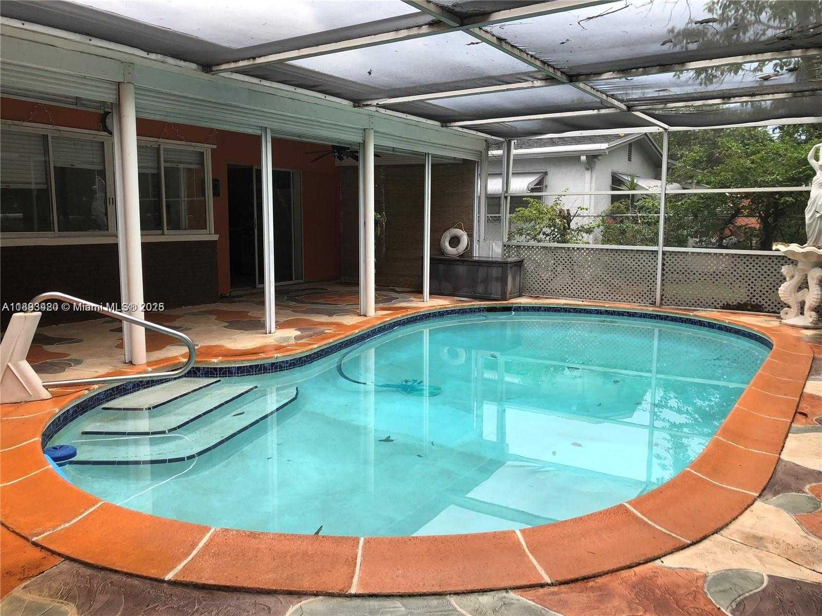 Small Image of 3309 ACAPULCO DR, Miramar Number 21