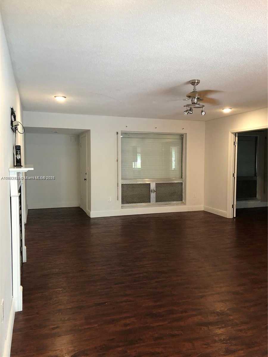 Small Image of 3309 ACAPULCO DR, Miramar Number 8