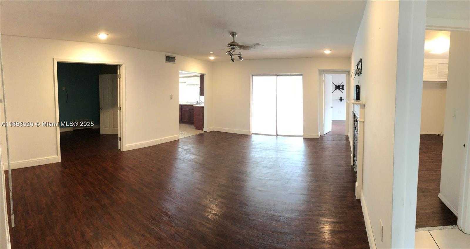 Small Image of 3309 ACAPULCO DR, Miramar Number 9