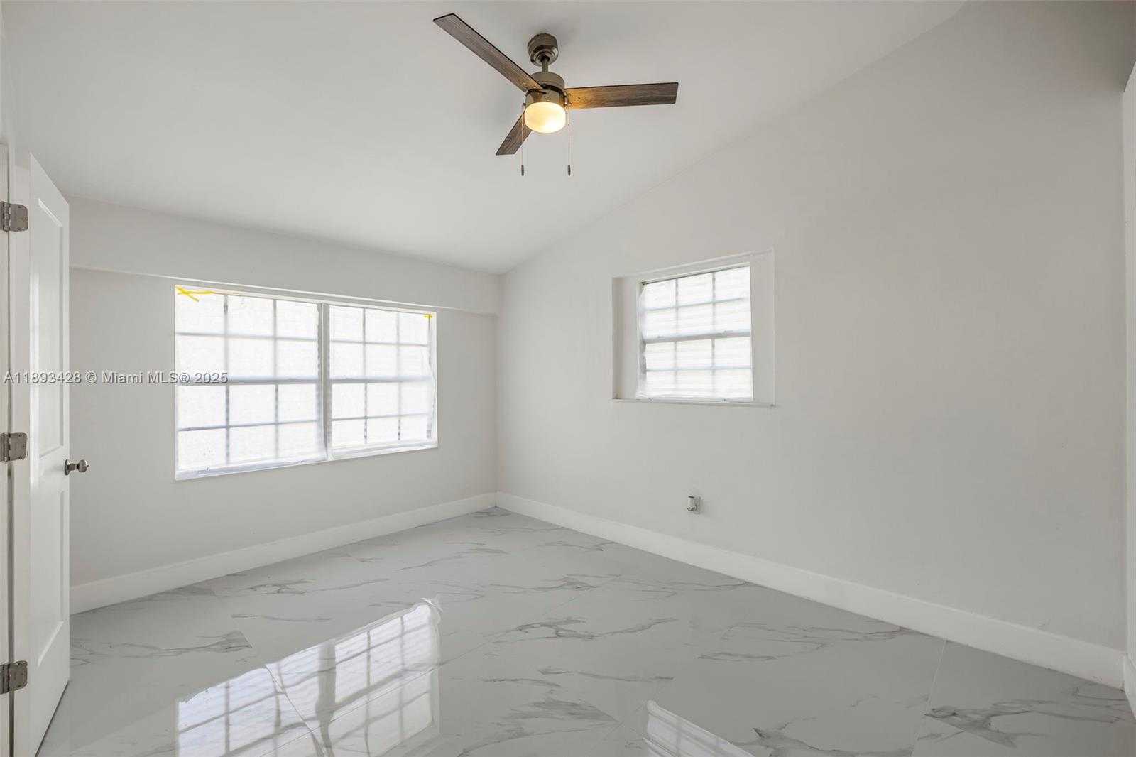 Small Image of 19611 NORTH WEST 4TH AVE, Miami Gardens Number 10