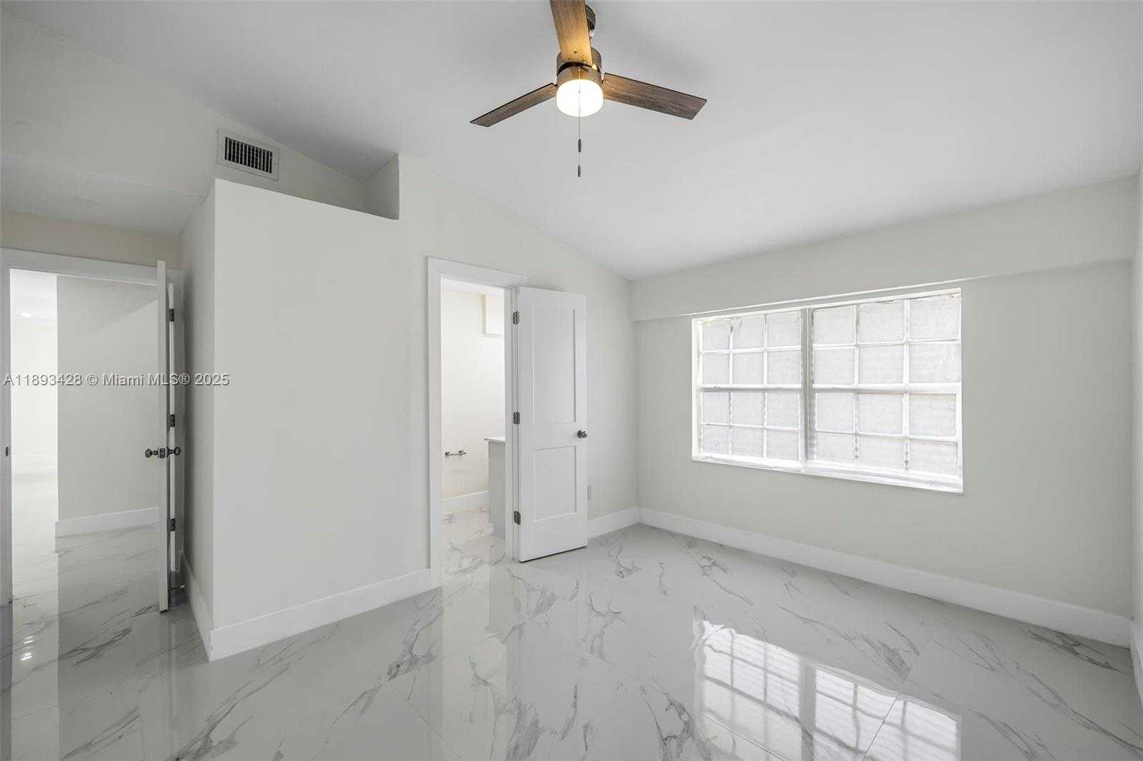 Small Image of 19611 NORTH WEST 4TH AVE, Miami Gardens Number 11