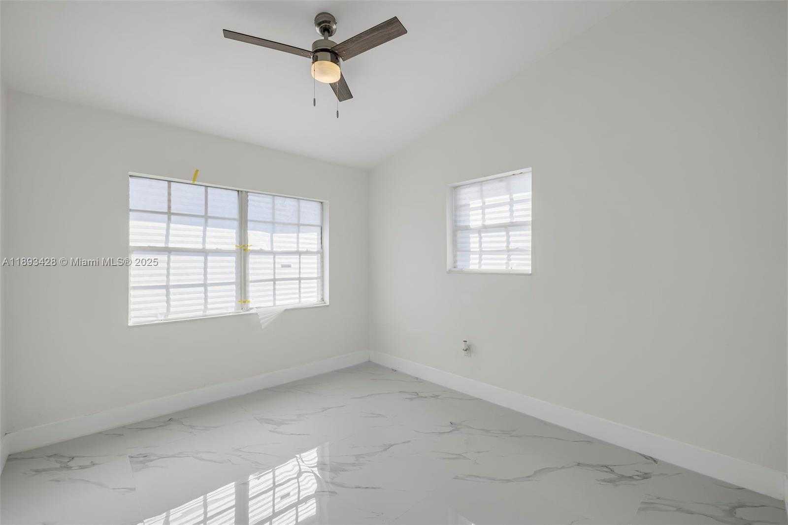 Small Image of 19611 NORTH WEST 4TH AVE, Miami Gardens Number 17