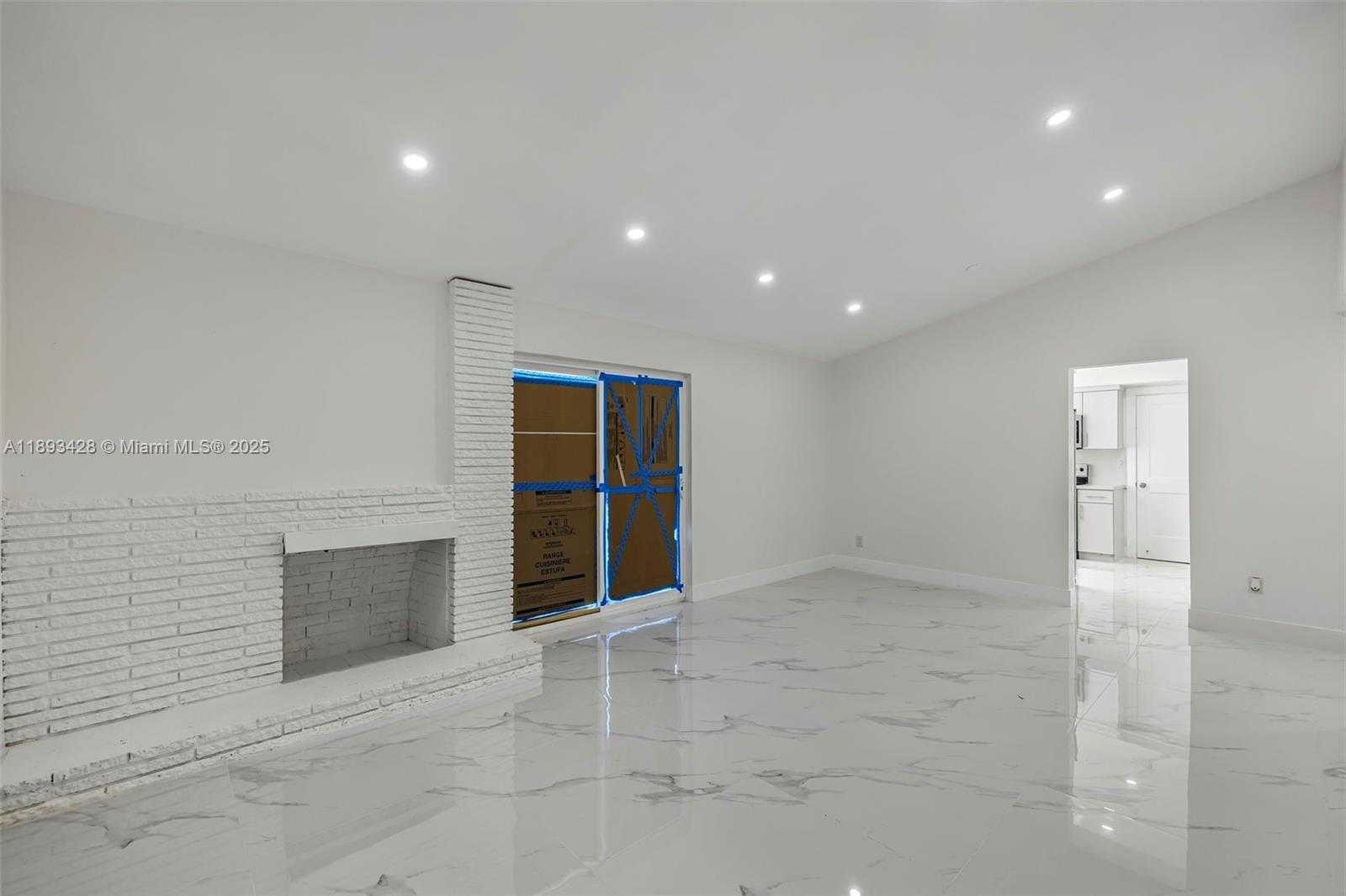 Small Image of 19611 NORTH WEST 4TH AVE, Miami Gardens Number 2
