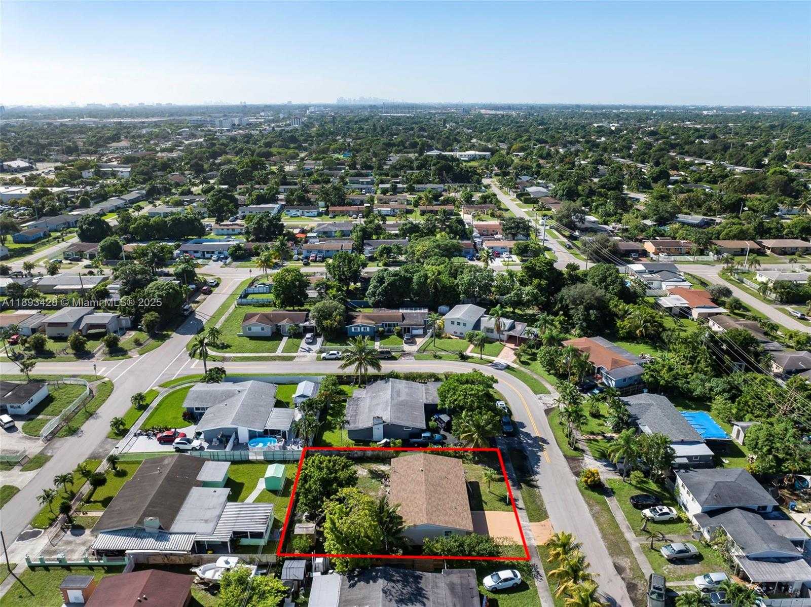 Small Image of 19611 NORTH WEST 4TH AVE, Miami Gardens Number 31