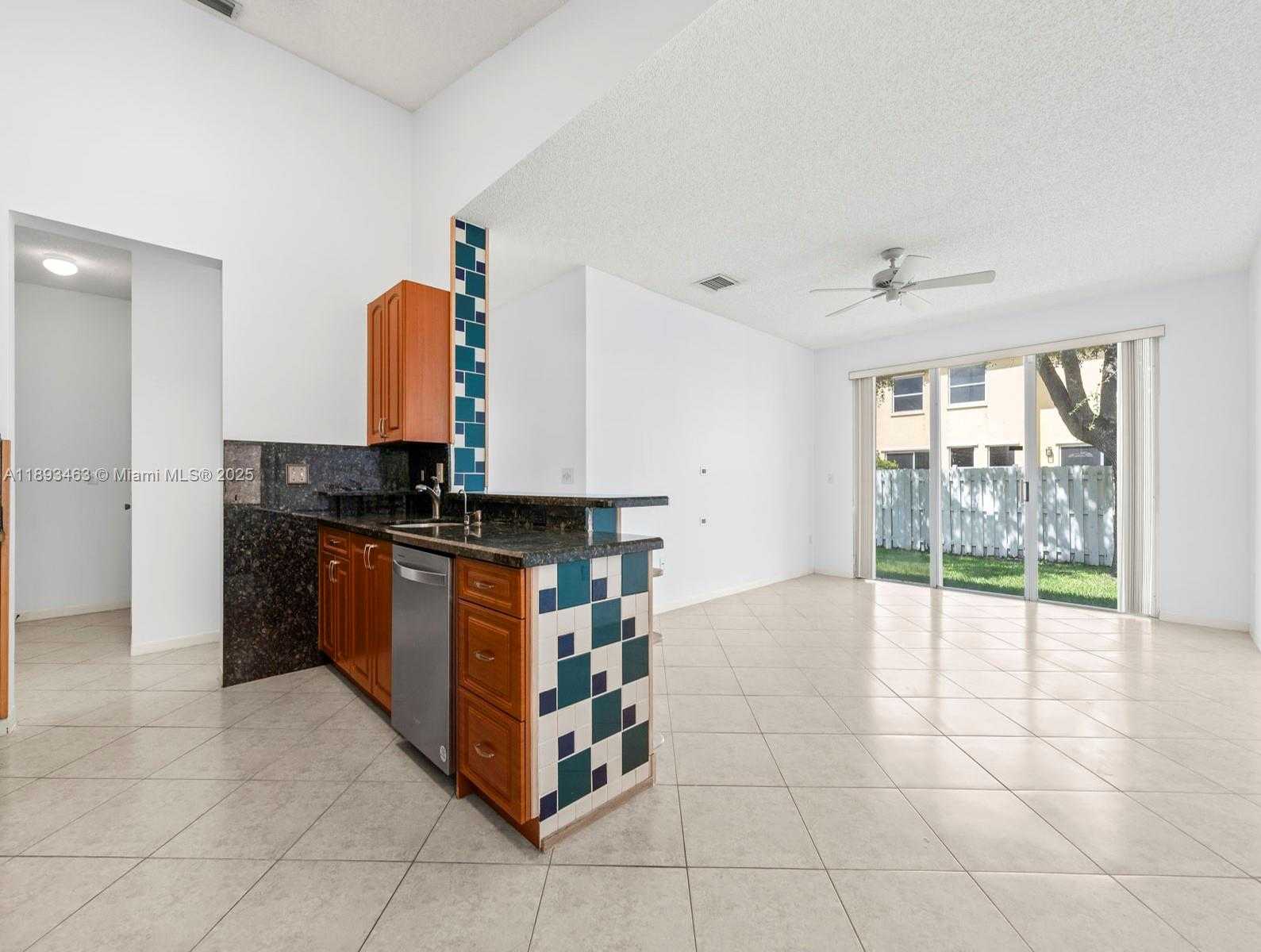 Small Image of 15181 NORTH WEST 6TH CT, Pembroke Pines Number 16