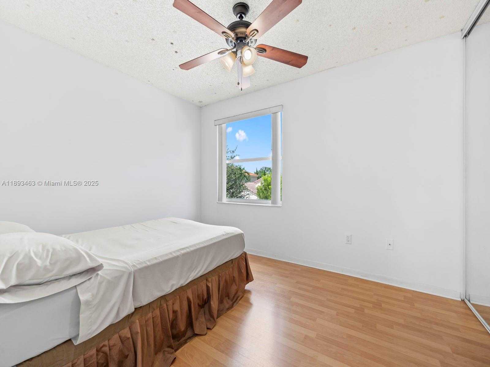 Small Image of 15181 NORTH WEST 6TH CT, Pembroke Pines Number 30