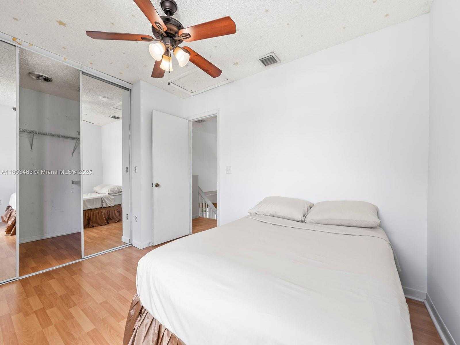 Small Image of 15181 NORTH WEST 6TH CT, Pembroke Pines Number 31