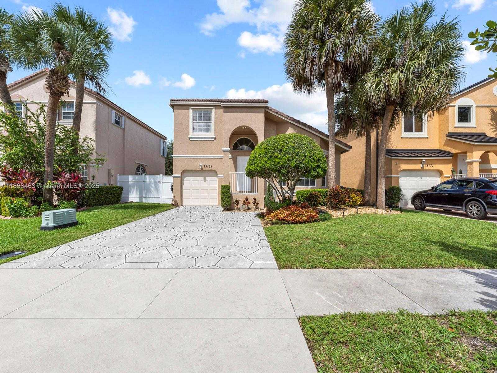 Small Image of 15181 NORTH WEST 6TH CT, Pembroke Pines Number 39