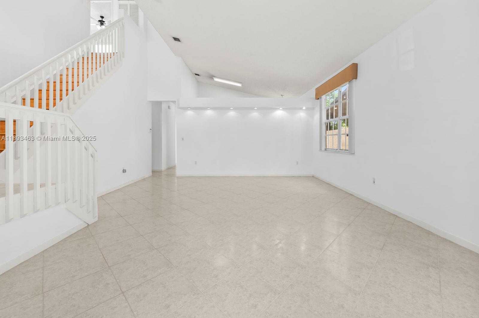 Small Image of 15181 NORTH WEST 6TH CT, Pembroke Pines Number 4