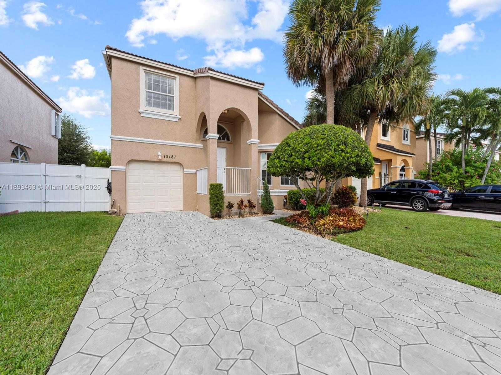 Small Image of 15181 NORTH WEST 6TH CT, Pembroke Pines Number 40