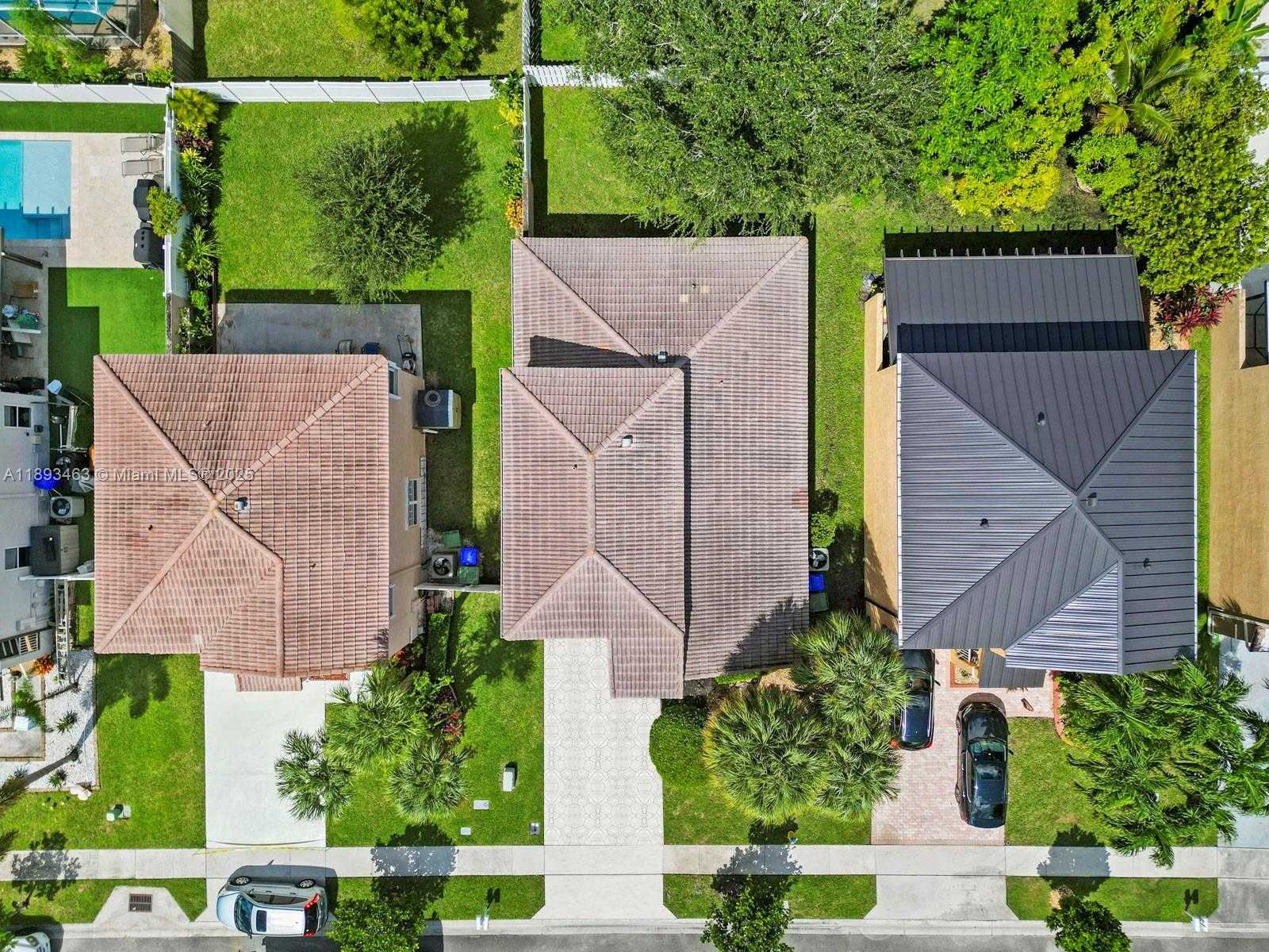 Small Image of 15181 NORTH WEST 6TH CT, Pembroke Pines Number 41