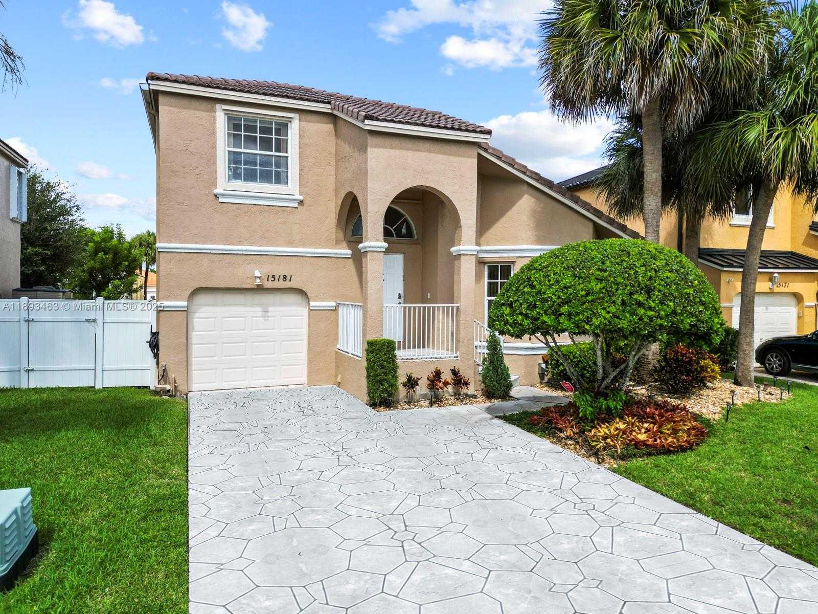 Small Image of 15181 NORTH WEST 6TH CT, Pembroke Pines Number 43