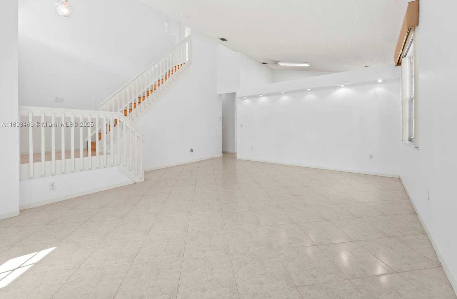 Small Image of 15181 NORTH WEST 6TH CT, Pembroke Pines Number 5