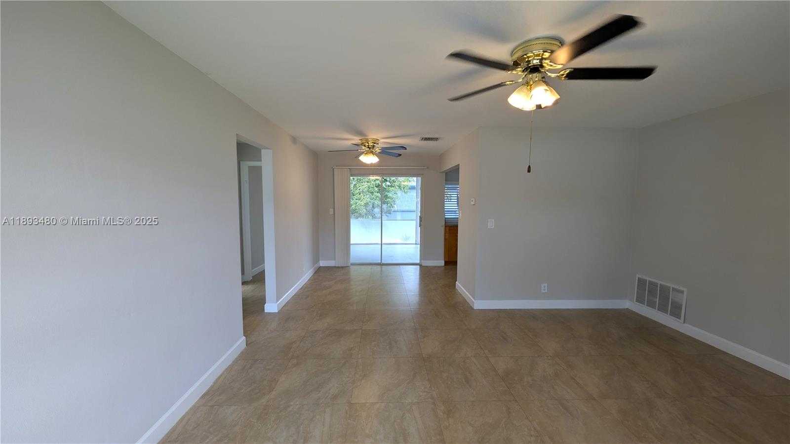 Small Image of 5709 NORTH WEST 64TH WAY, Tamarac Number 12