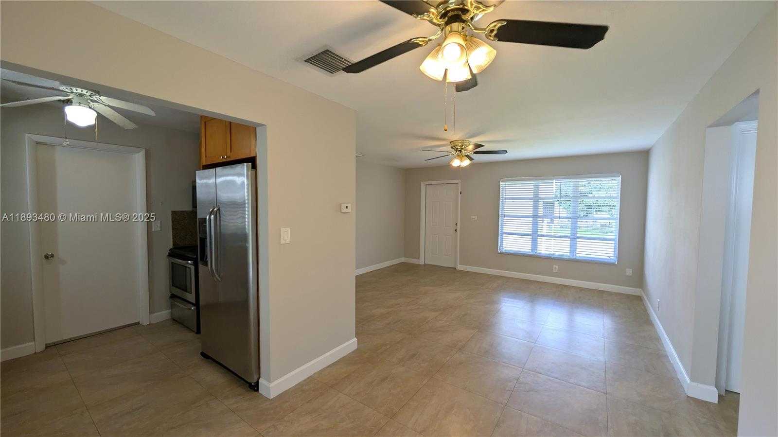 Small Image of 5709 NORTH WEST 64TH WAY, Tamarac Number 16