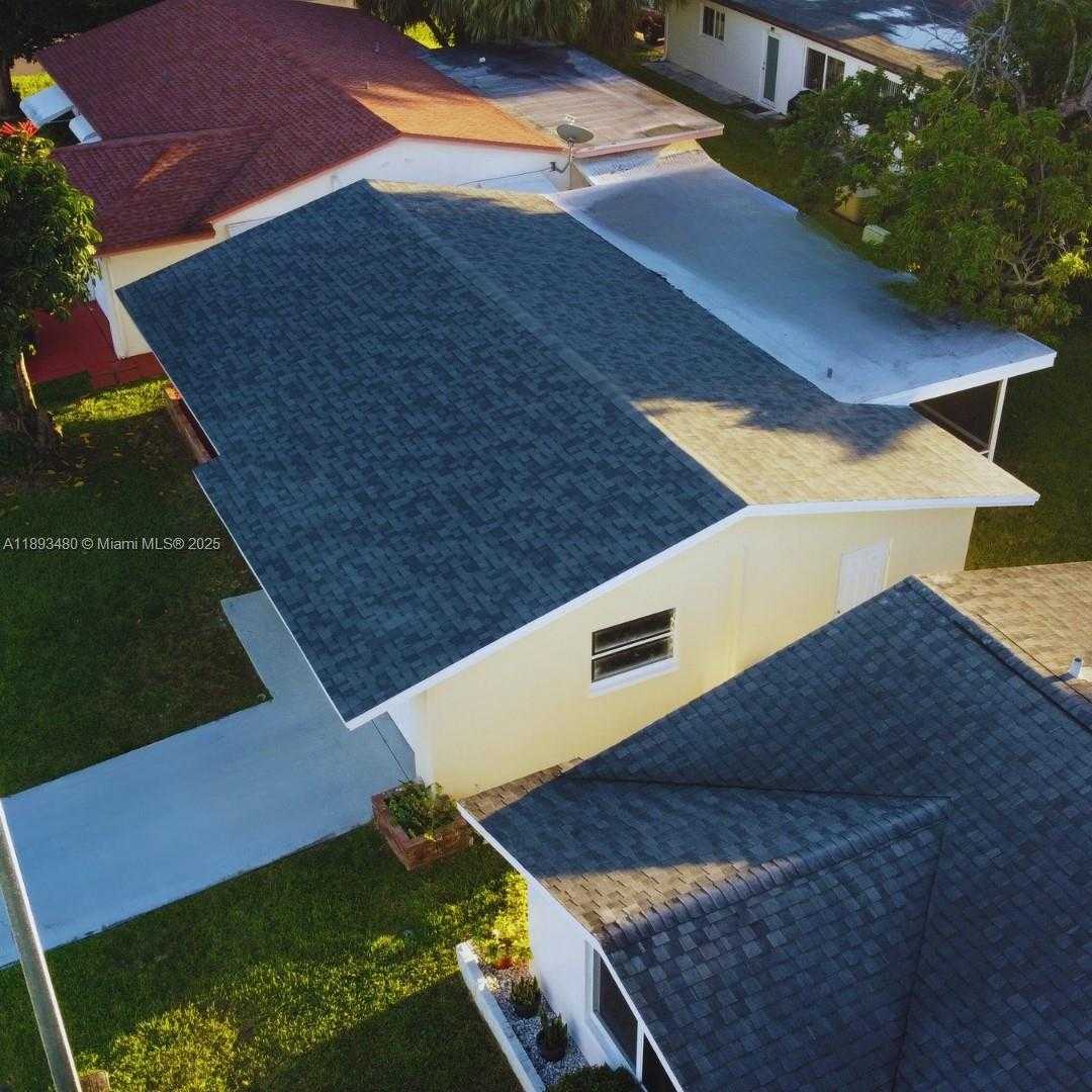 Small Image of 5709 NORTH WEST 64TH WAY, Tamarac Number 2