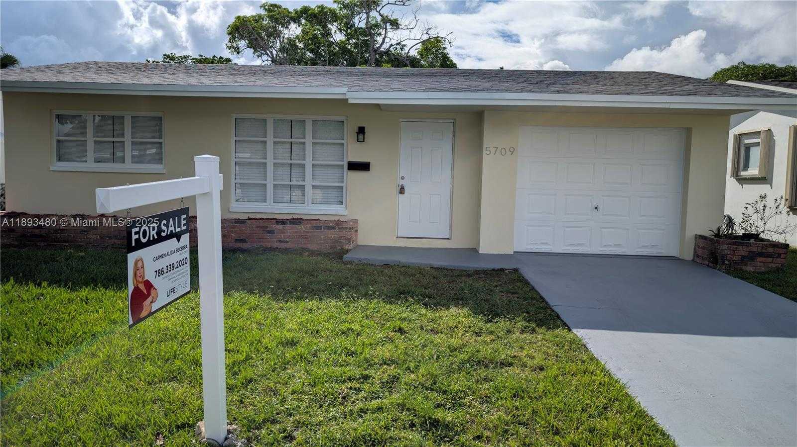 Small Image of 5709 NORTH WEST 64TH WAY, Tamarac Number 4