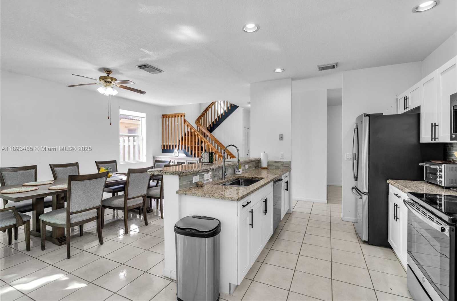 Small Image of 10470 SOUTH WEST 16TH ST, Pembroke Pines Number 15