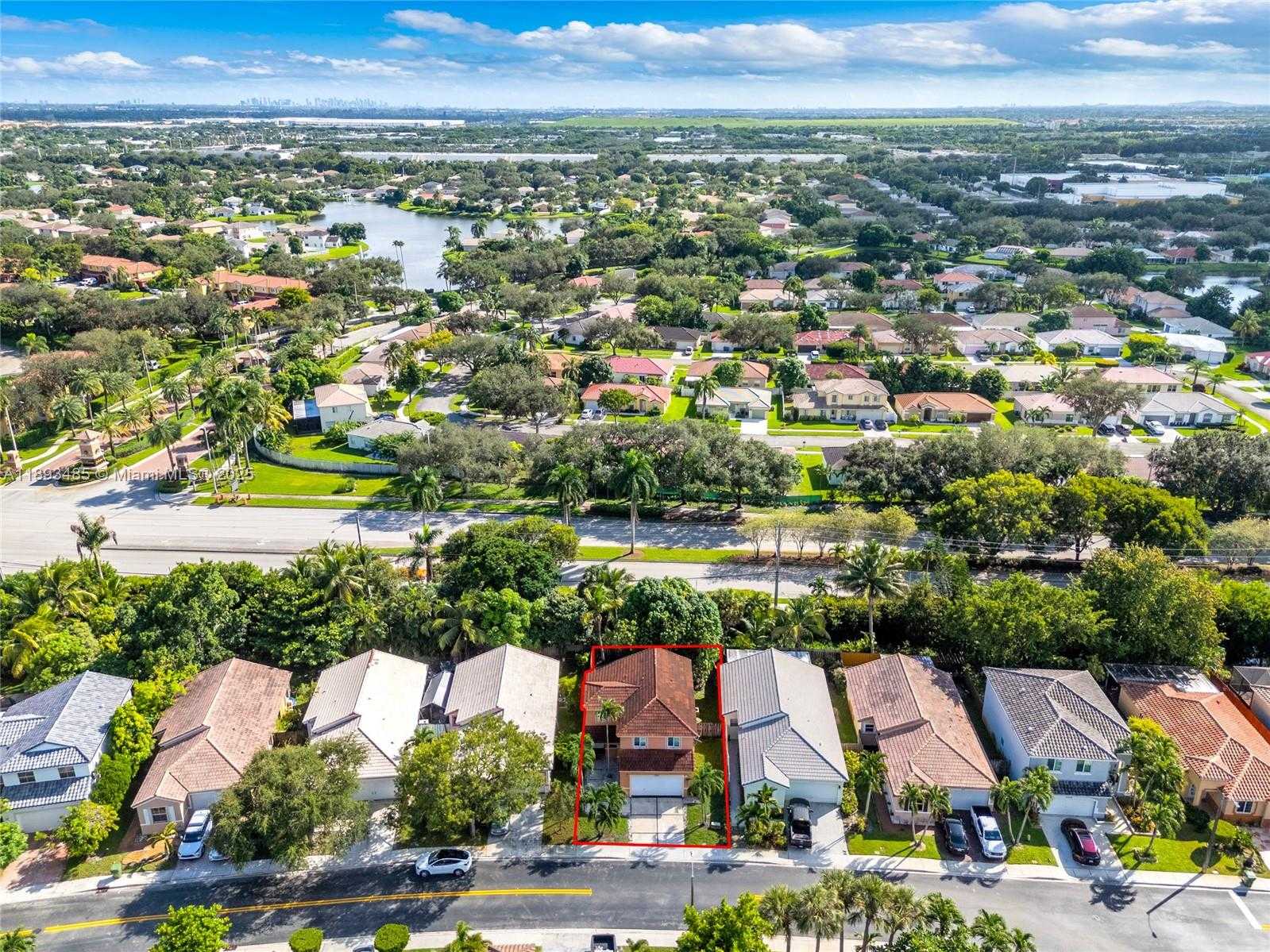Small Image of 10470 SOUTH WEST 16TH ST, Pembroke Pines Number 42