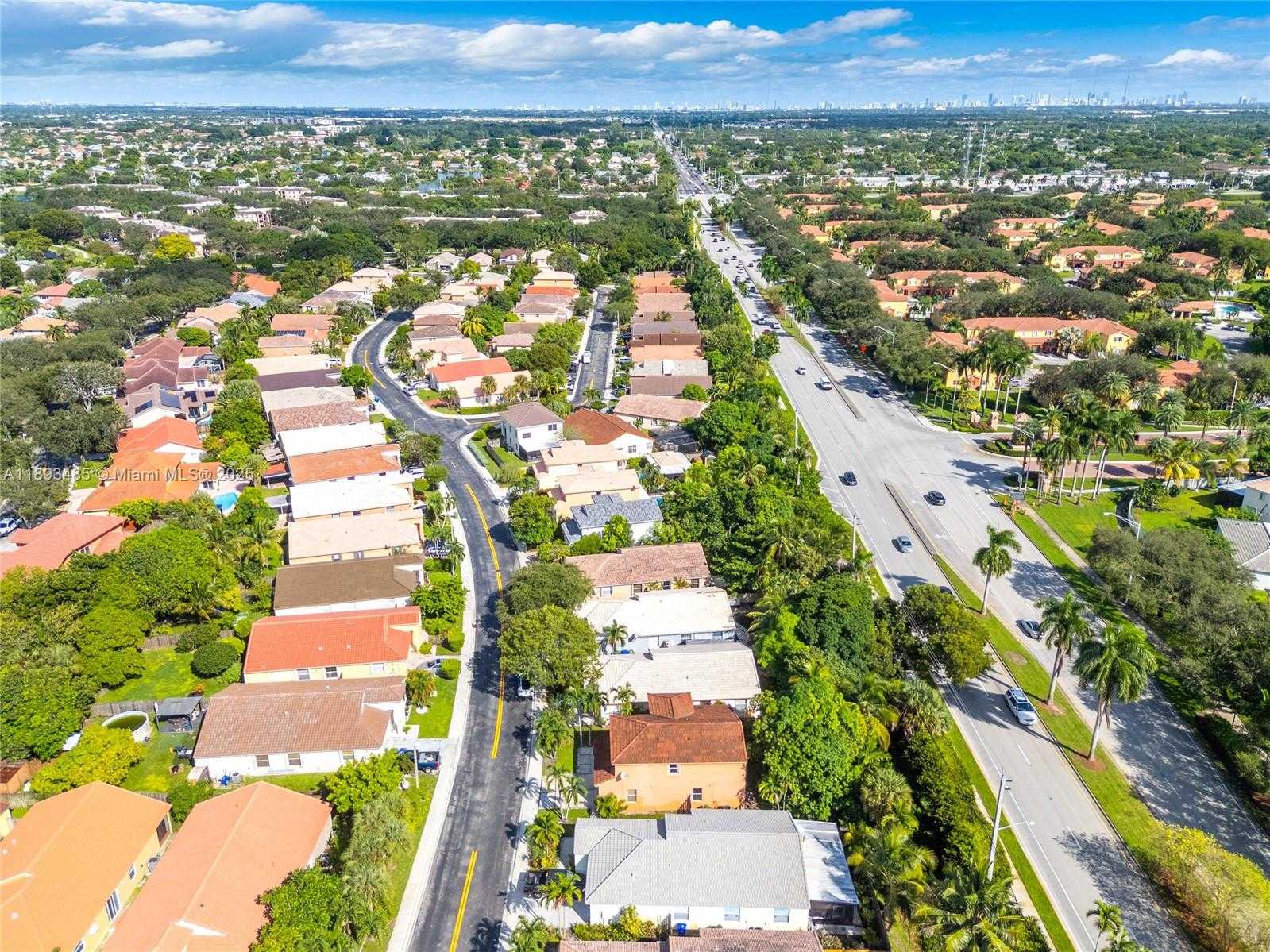 Small Image of 10470 SOUTH WEST 16TH ST, Pembroke Pines Number 44