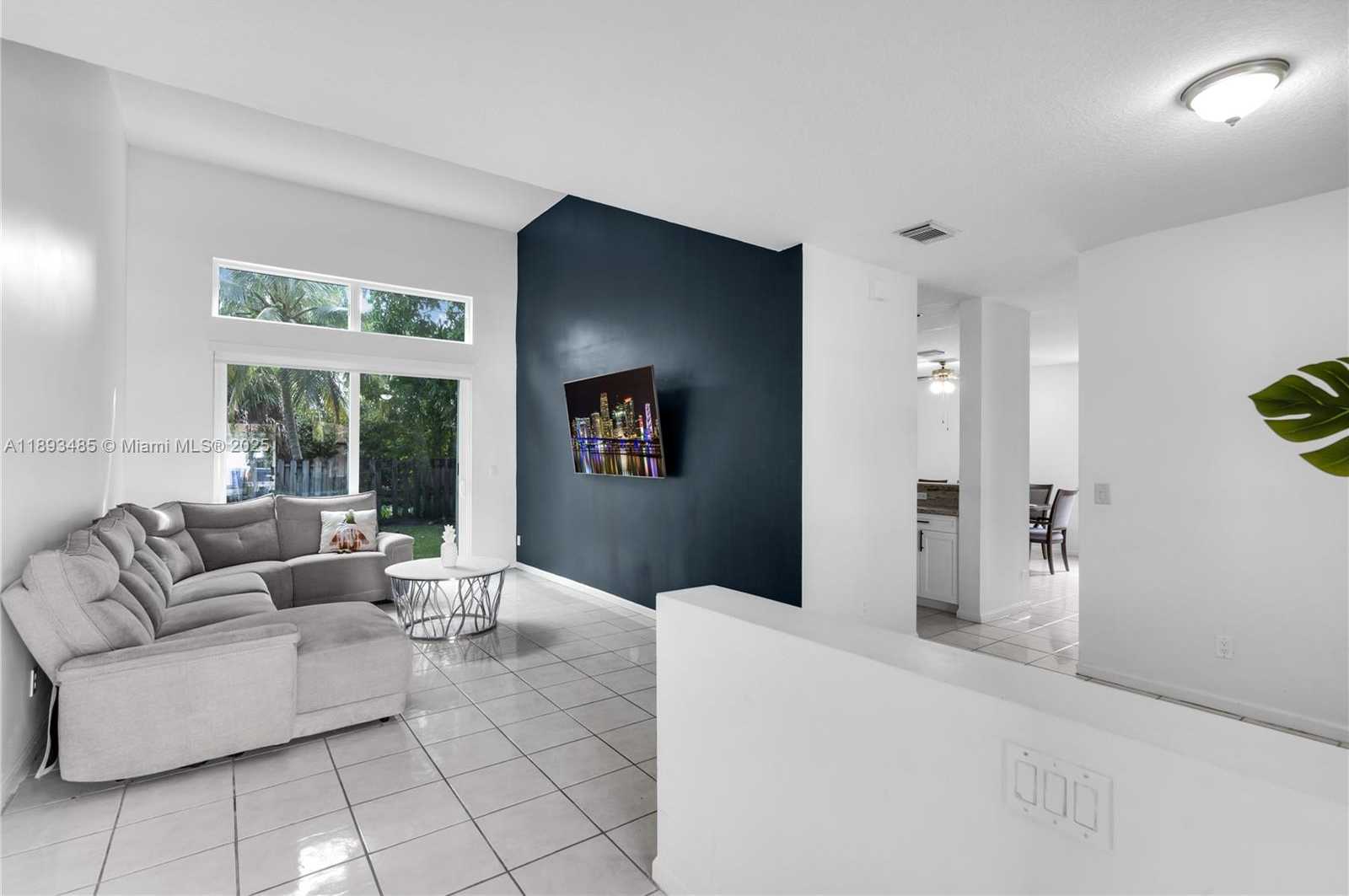 Small Image of 10470 SOUTH WEST 16TH ST, Pembroke Pines Number 5