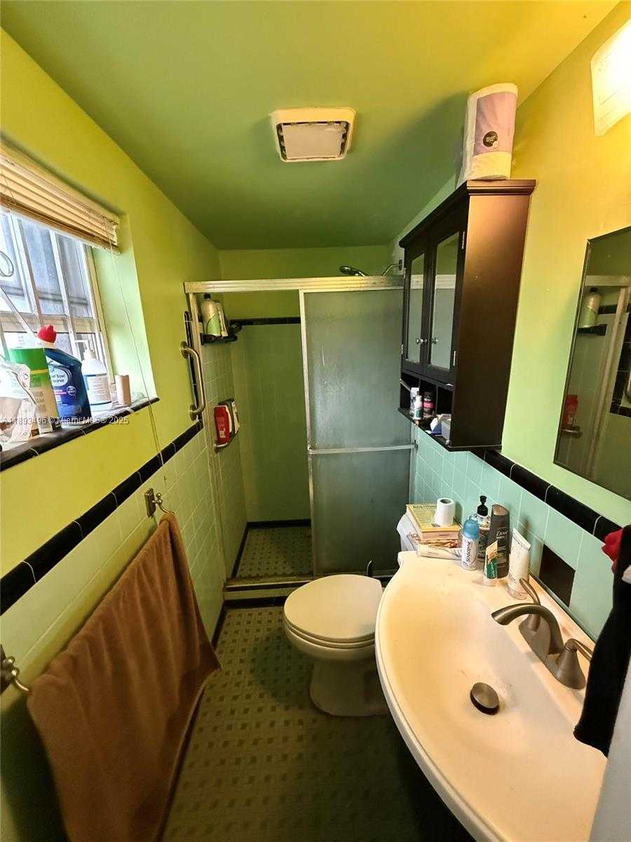 Small Image of 17201 NORTH WEST 42ND AVE, Miami Gardens Number 3